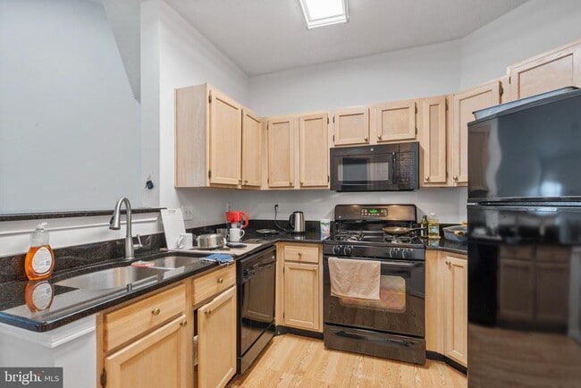 Building Photo - 4405 Fair Stone Dr Unit 305