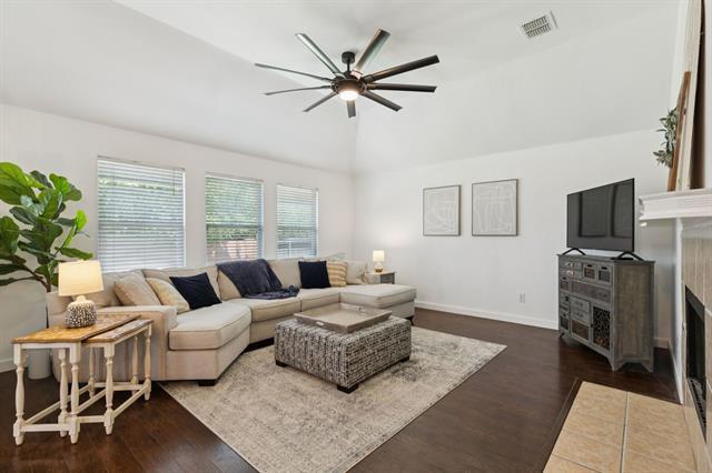 Building Photo - 1892 Barton Springs Dr Rental