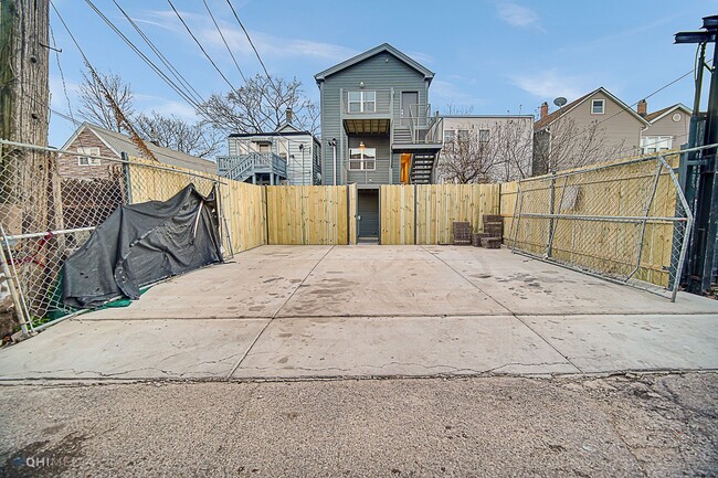 Building Photo - 1734 W 21st Pl Unit 3
