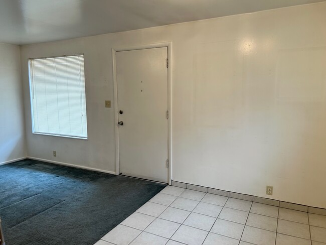 201 E Baird Ave Unit D