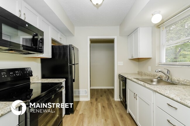 Photo - 2857 S State Ave