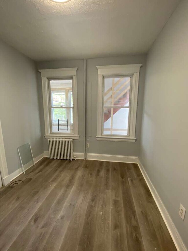 Building Photo - 14 Garfield St Unit #3