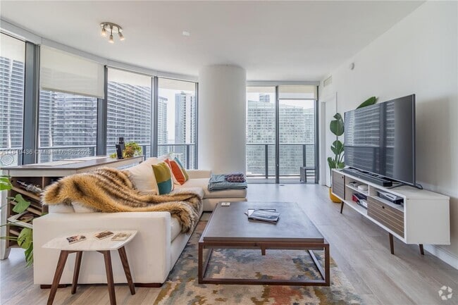 Building Photo - 55 SW 9th St Unit 2503 Rental