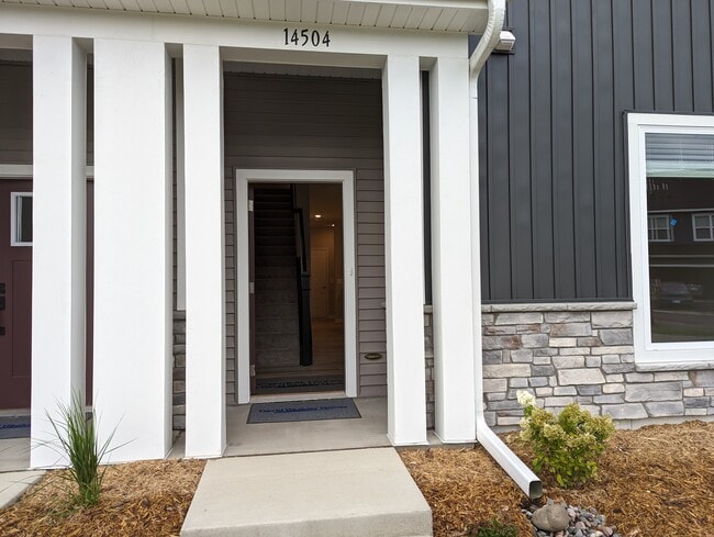 Photo - 14504 Twin Lakes Cir