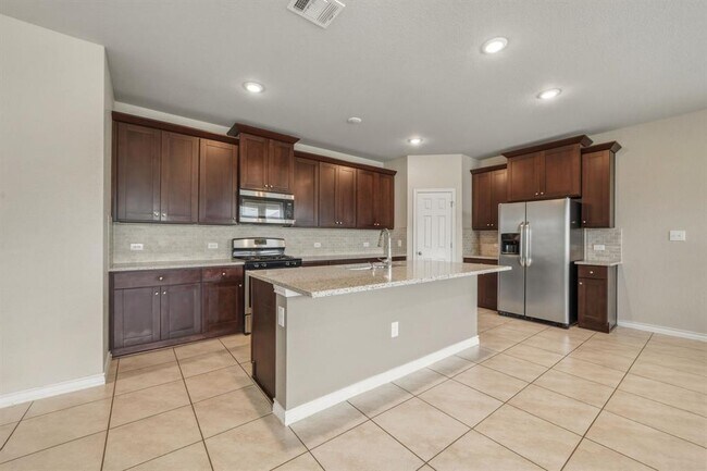 Photo - 197 Eves Necklace Dr.