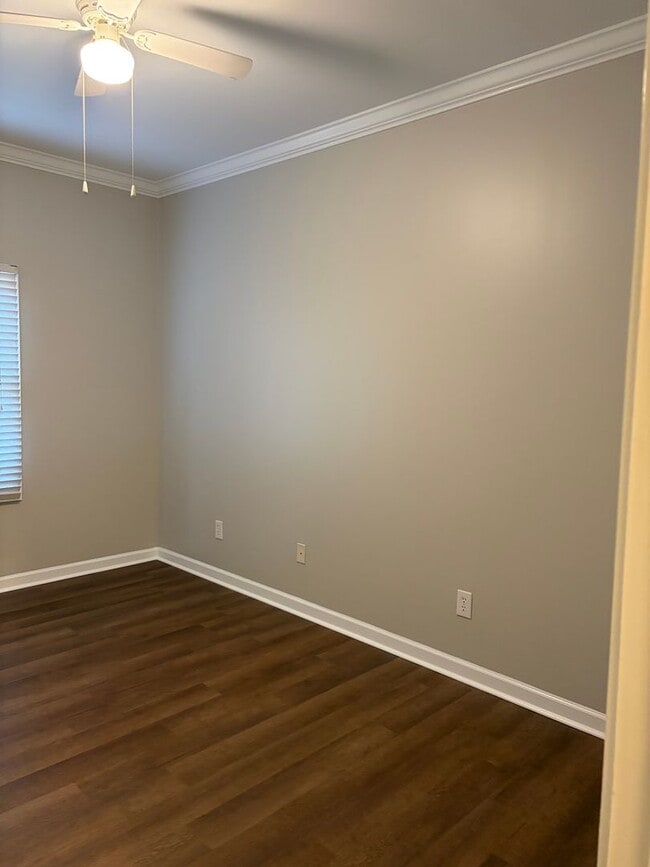 Photo - Price & Location!