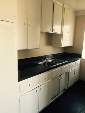 Building Photo - 1110 S Kenmore Ave Unit 6