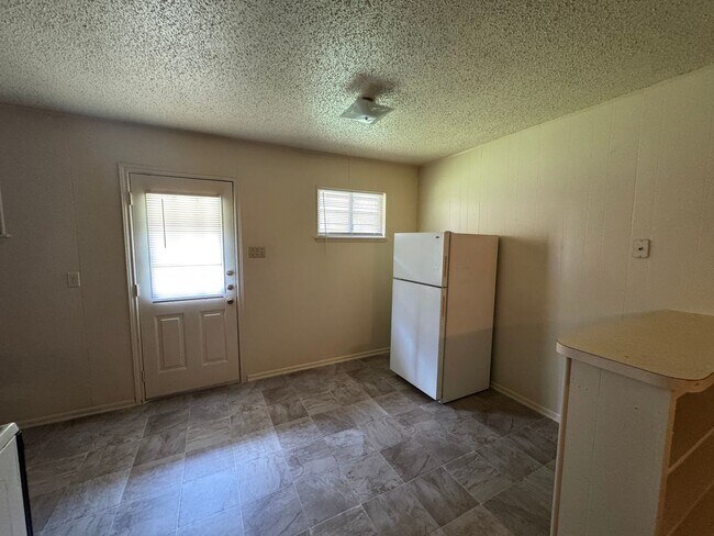 Photo - 808 Safady Ave Unit B
