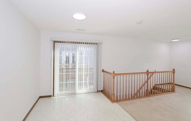 Photo - 437 Village Creek Dr