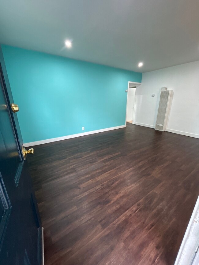 Main Entrance - 5510 York Blvd Unit 5510 YORK BLVD.