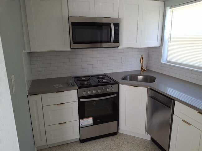 Photo - 11355 3rd St E