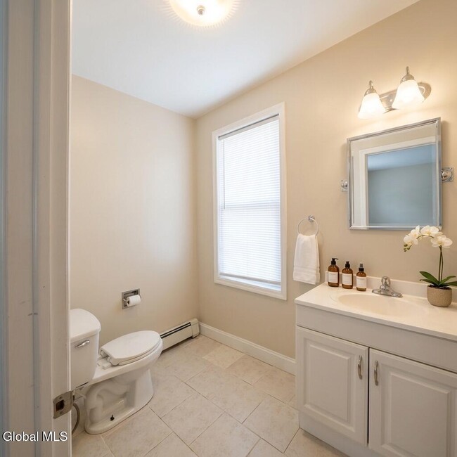 Photo - 363 1st St