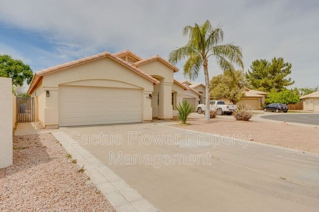 Photo - 616 N Ocotillo Ln