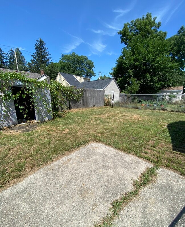 Photo - 1121 Hapeman St