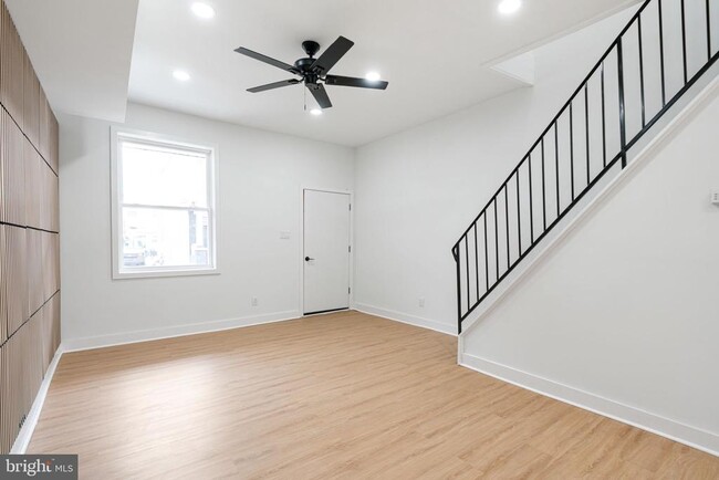 Photo - 2117 S Alden St