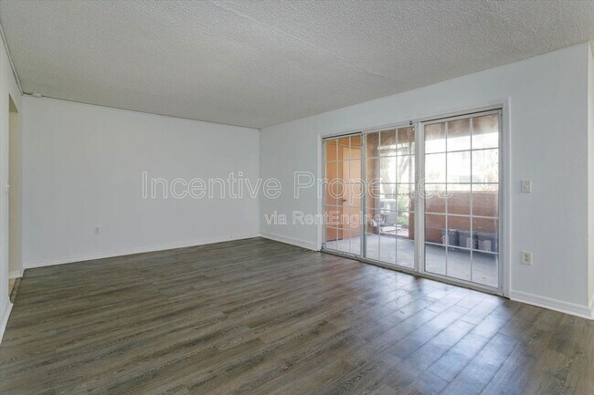 Photo - 4177 Versailles Dr Unit G