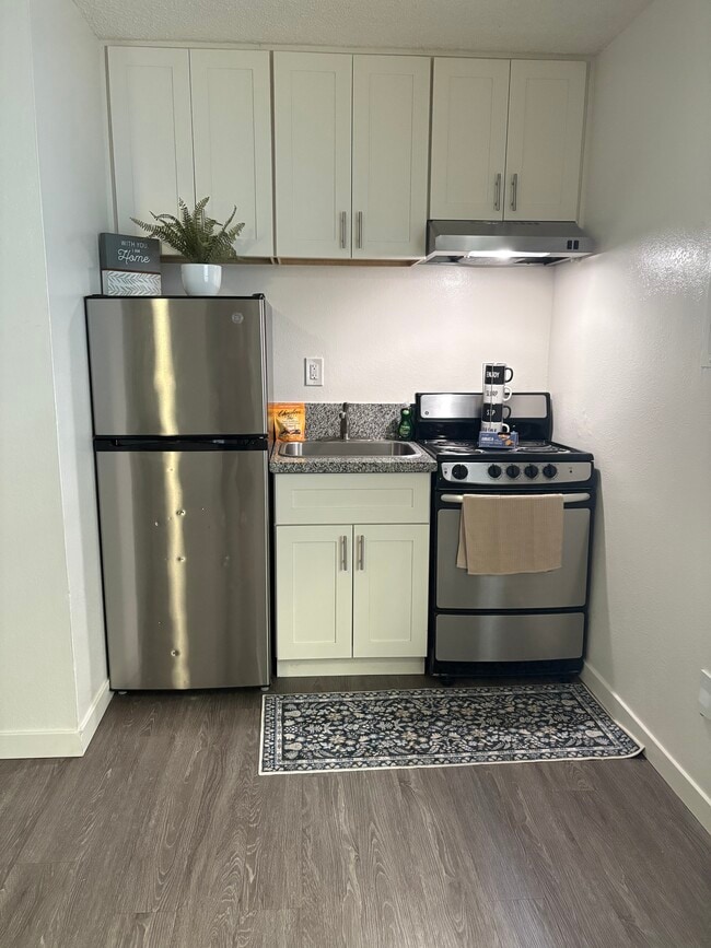 Photo - 1321 E St Unidad 9