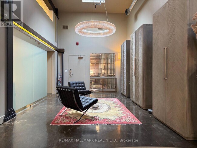 Photo - 326 Carlaw Ave Unit 122