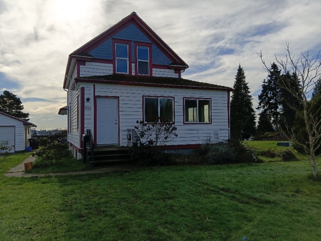 Building Photo - 2322 S 25th St