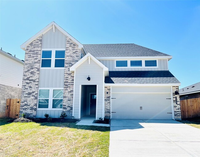 Building Photo - 3310 Silverton Dr