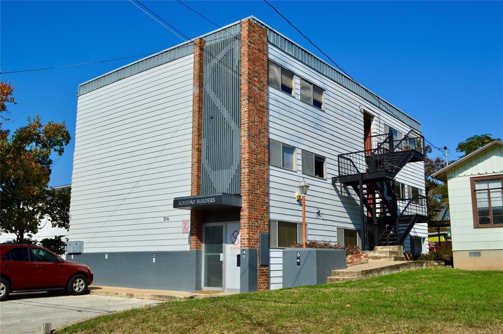 Photo - 706 W 34th St Unit 101