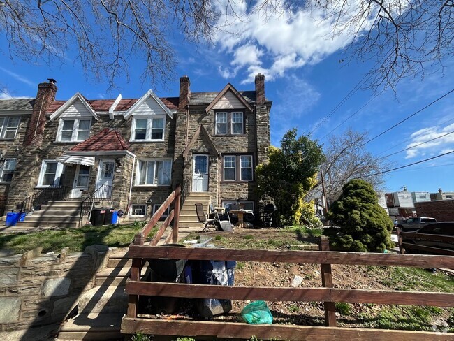 Building Photo - 3359 Longshore Ave Unit 1st Fl Rental