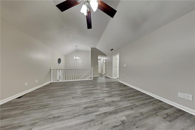 Photo - 210 Meadow View Dr