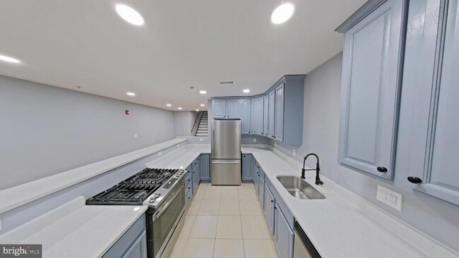 Photo - 1831 W Diamond St