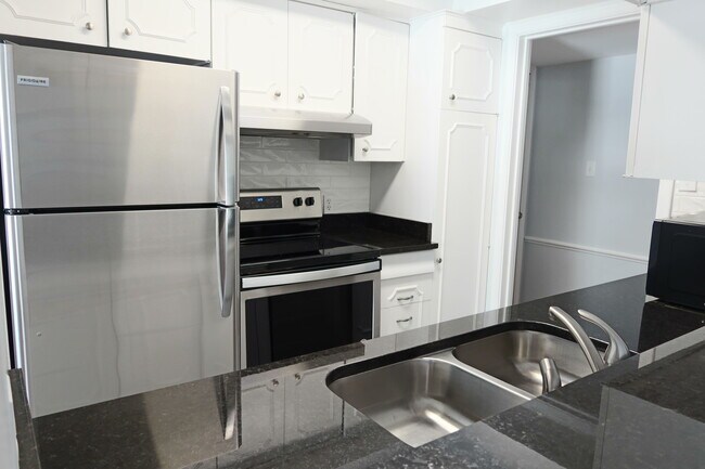 Photo - 3730 Fairfield Ave Unit 233