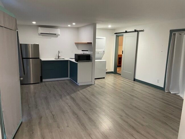 Building Photo - 3420 Midas Ave Unit Studio 2