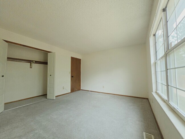 Photo - 14333 E Warren Pl