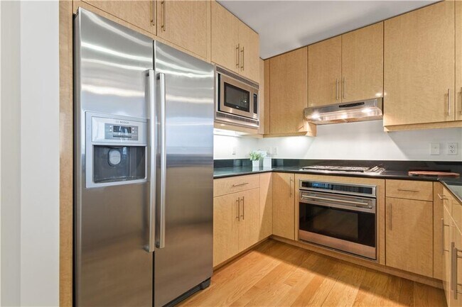 1 W Exchange St Unit 2602