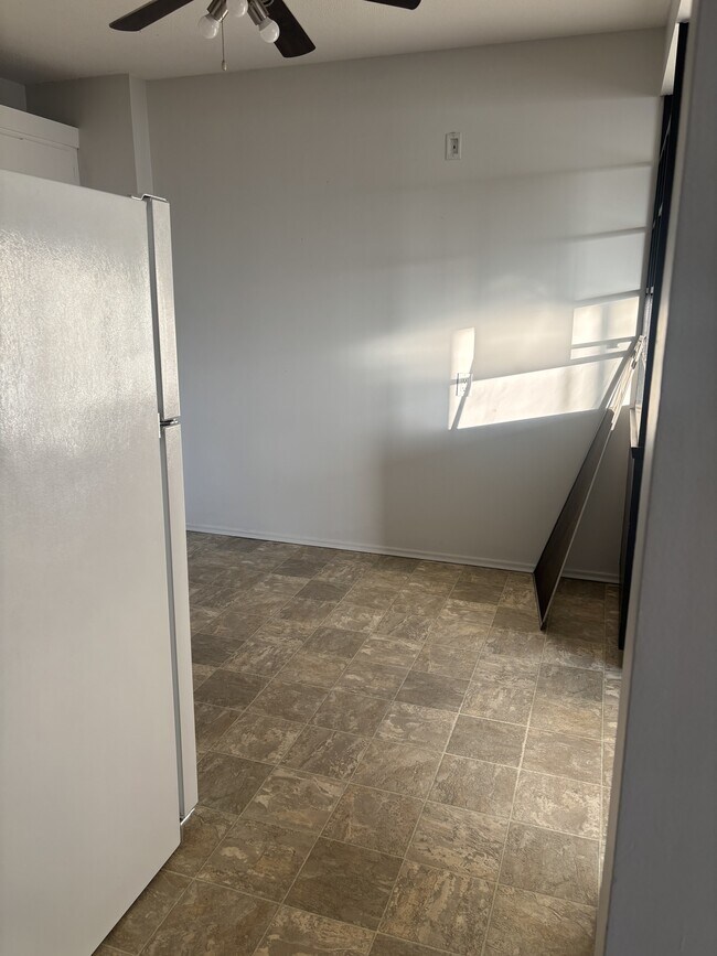 Photo - 12955-12101 101 St NW Unit 35