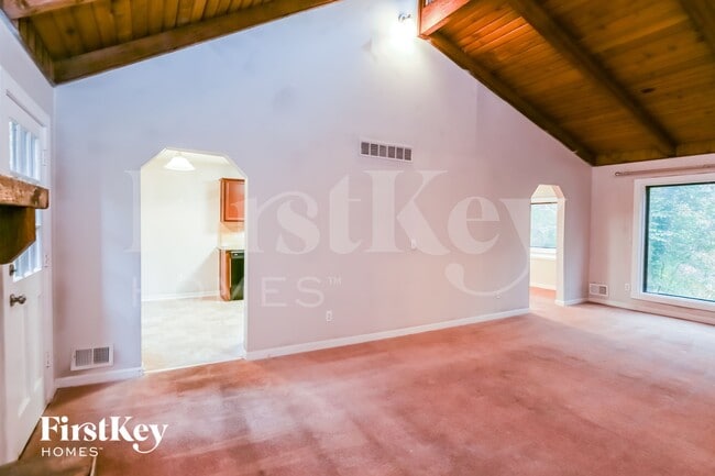 Photo - 4949 Dana Dr NE