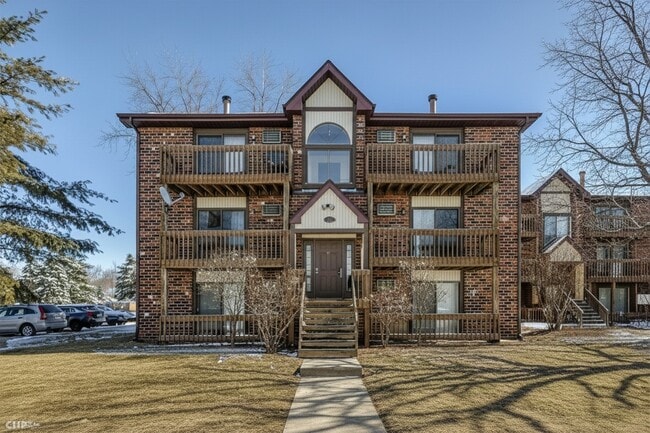 Building Photo - 431 Berkshire Dr Unit 32