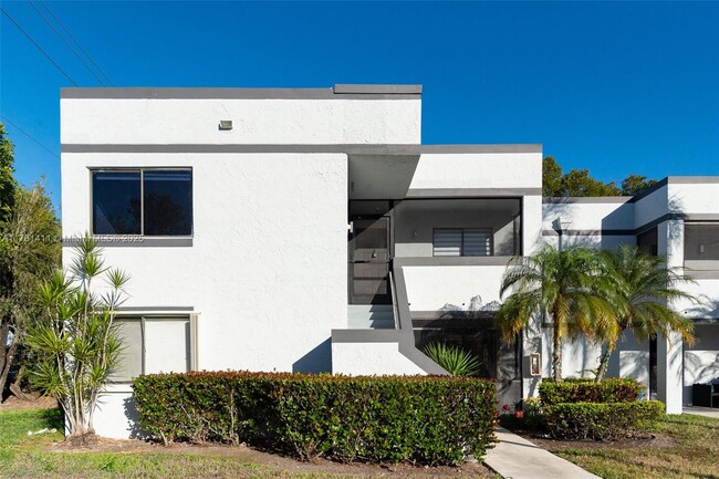 Building Photo - 153 Lakeview Dr Rental