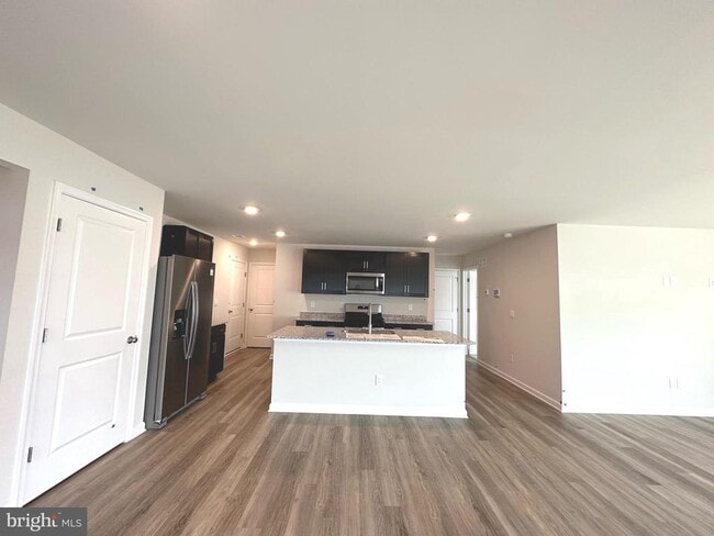 Photo - 124 Charing Cross Dr