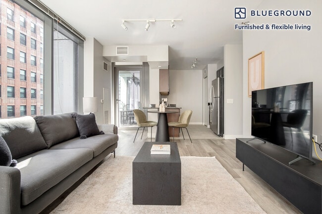 Photo - 210 N Wells St Unidad SI FL14-ID605