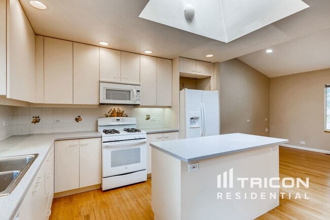 Photo - 2629 Fontana Dr
