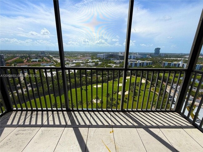 Photo - 20335 W Country Club Dr Unidad 2210