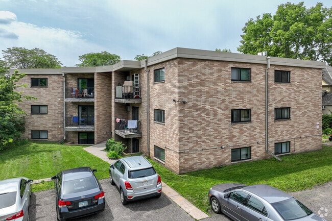 Photo - Irvine Park Apts