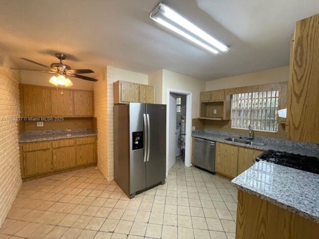 Photo - 4831 NW 12th St