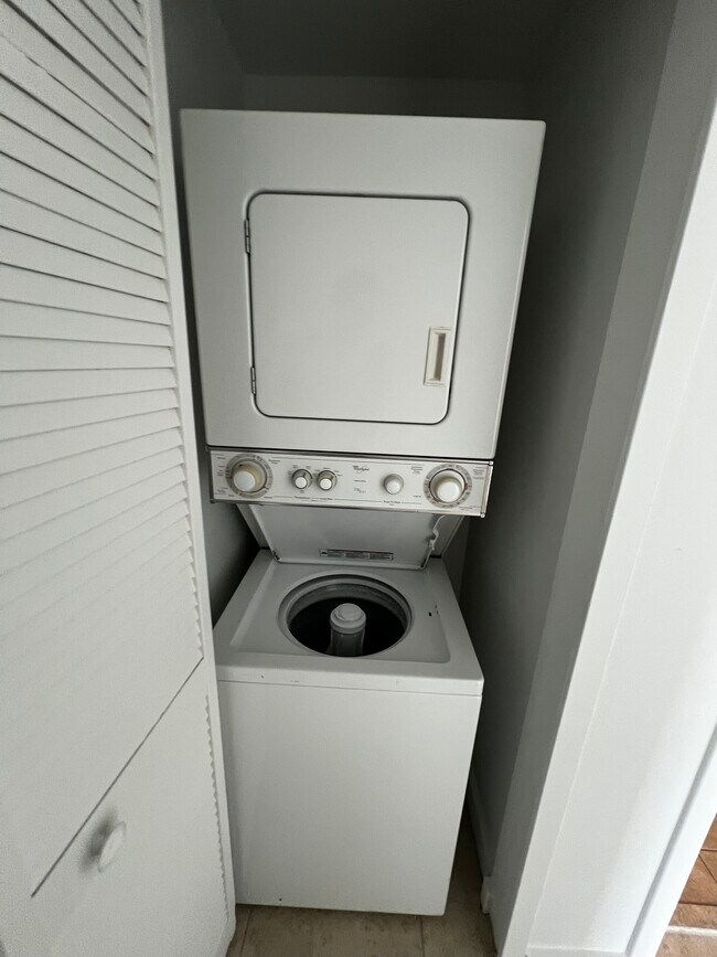 Photo - 1025 NW 19th Ave Unidad A3