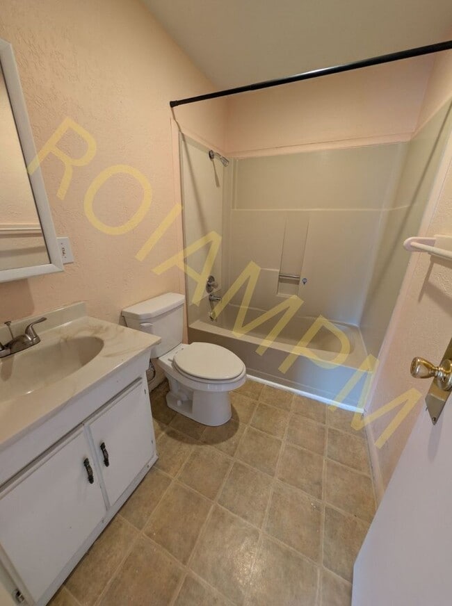 Photo - 354 Orchalara Ave Unit 3