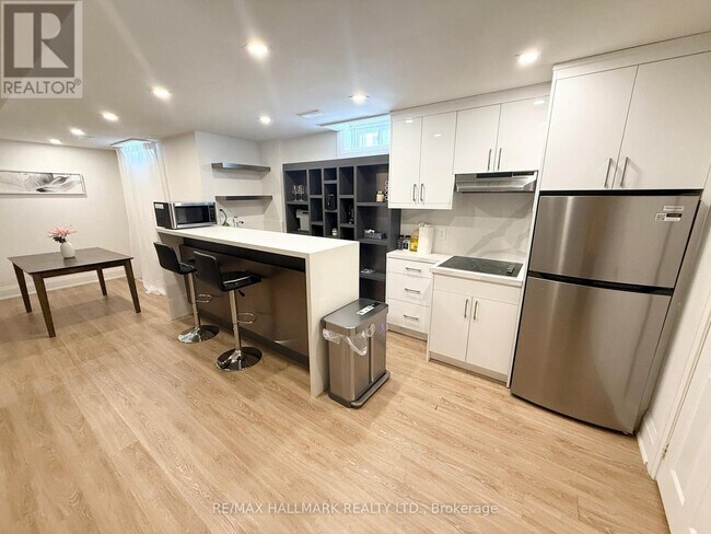 Photo - 7 Charing Crescent