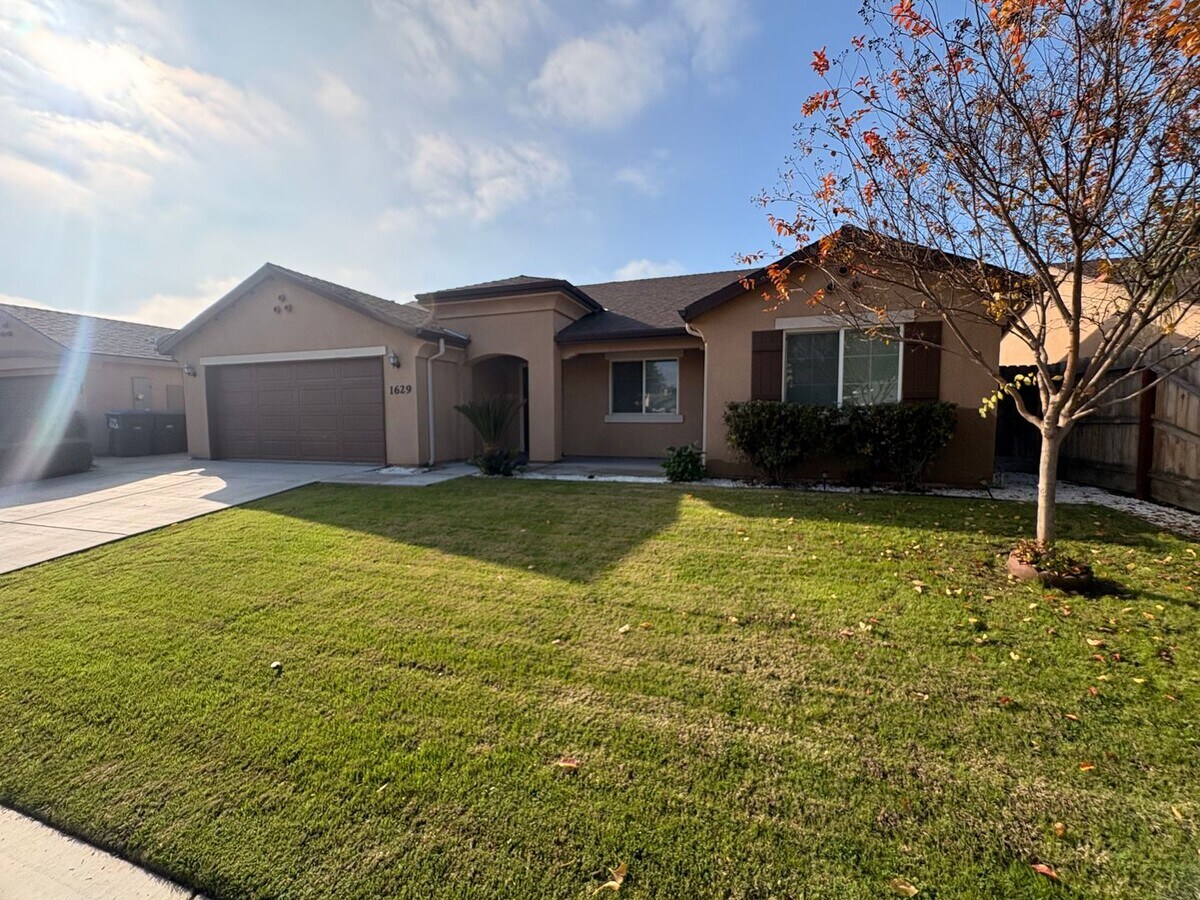 Photo - Beautiful Home for rent in Visalia, Ca