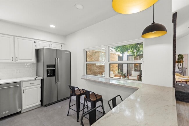 Photo - 2019 Wilcrest Dr