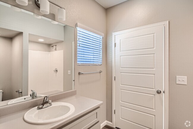 Building Photo - 1 Bedroom Beautiful Apartment for Lease Unit 5250 W Arizona - 301