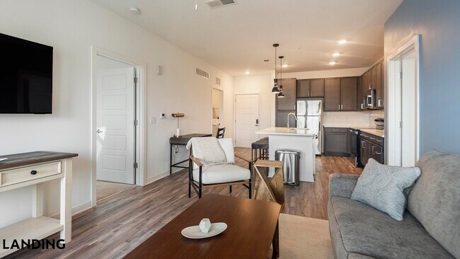 Photo - 4670 Merchants Park Cir Unidad 01-315