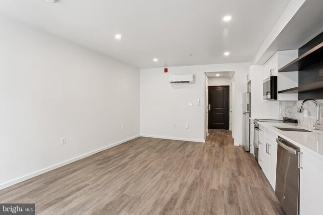 Photo - 1201 Vine St Unit STUDIO